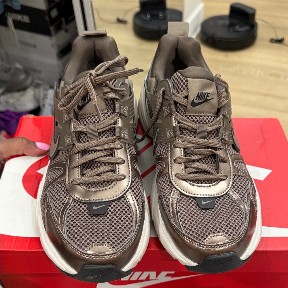 Nike Metallic Brown Mesh Sneakers